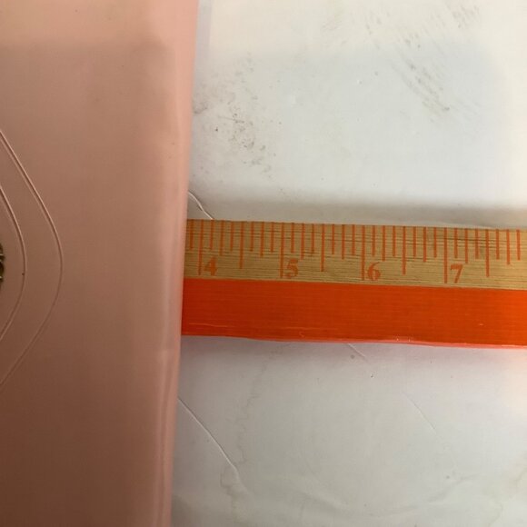 Vtg Pink Faux Leather Slim Clutch Wallet Rose Floral Cameo Zip Cottagecore - Picture 11 of 12